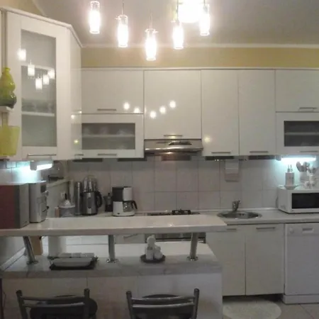 Plaza - One Bedroom With Sea View Daire *