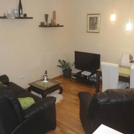 Plaza - One Bedroom With Sea View 아파트