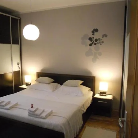 Апартаменты Plaza - One Bedroom With Sea View *