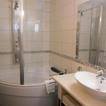 Plaza - One Bedroom With Sea View * Корчула